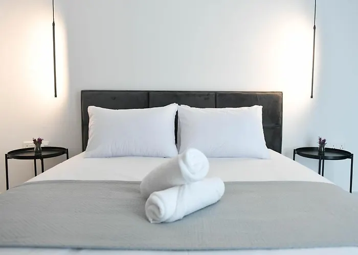 The Room, 15, Leda Gardens Appartamento Paphos