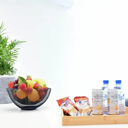 The Room, 15, Leda Gardens Apartament *